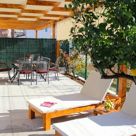 Luxury With Private Pool Трогир